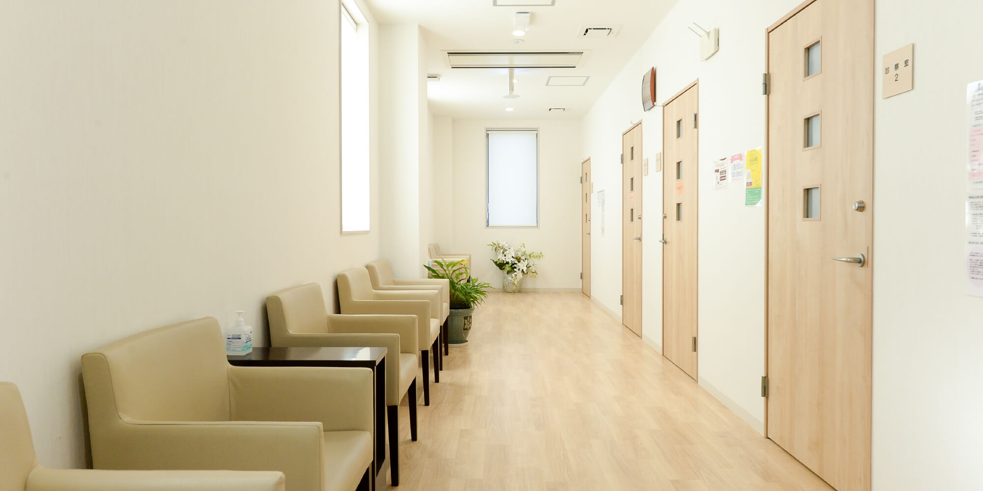 2F診察室前の待合